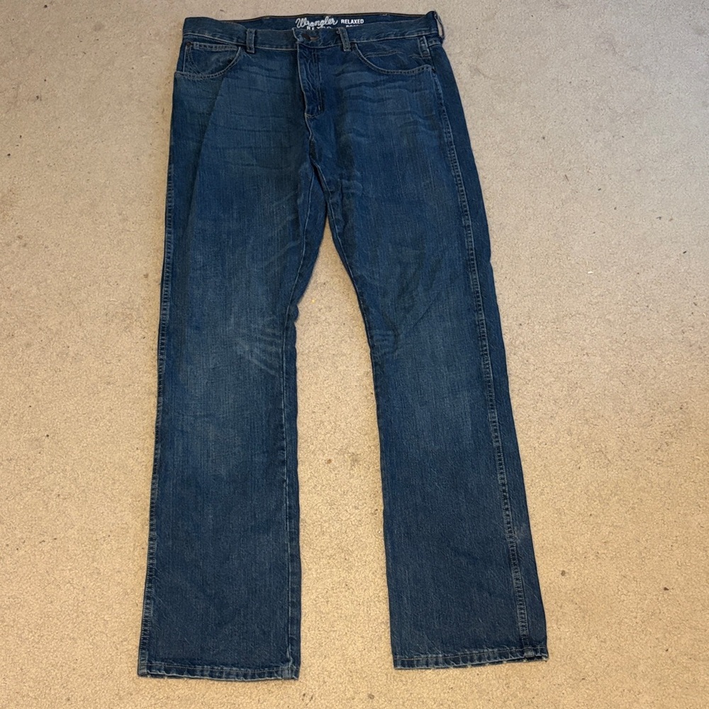 Wrangler Men’s Boot Cut Jeans in Dark Blue Denim